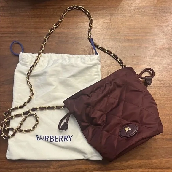 BNWT Burberry Quilted Crossbody Bag in Burgundy - Picture 1 of 13
